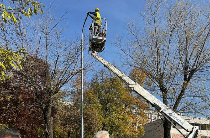 Община Пловдив инсталира нови LED лампи в районите Централен и Южен Община Пловдив инсталира нови LED лампи в районите Централен и Южен