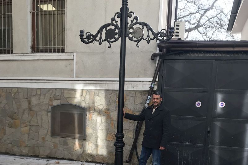 Изграждат ново осветление по три улици в район Централен в Пловдив Изграждат ново осветление по три улици в район Централен в Пловдив