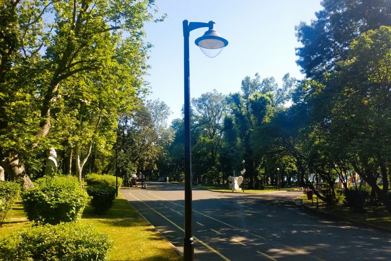 Ново осветление в морските градини в Бургас и Варна Ново осветление в морските градини в Бургас и Варна