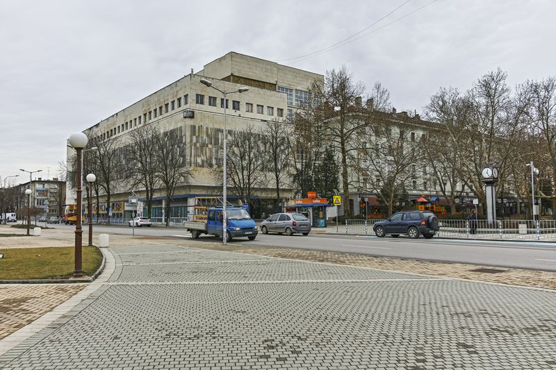 Поставят допълнително осветление по пешеходните пътеки в Димитровград Поставят допълнително осветление по пешеходните пътеки в Димитровград